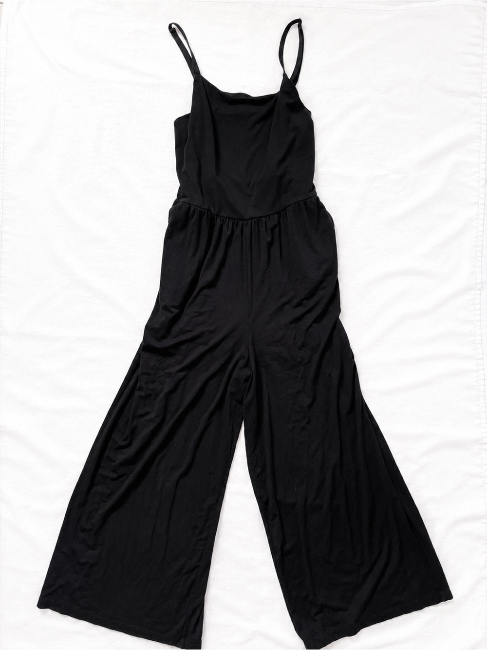 Old Navy Black Wide Leg Jumpsuit Size Medium Spaghetti Strap Fall Travel Comfy